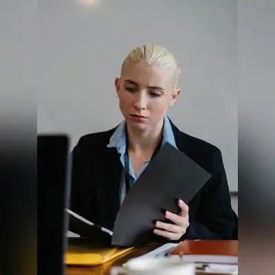 易辰磊